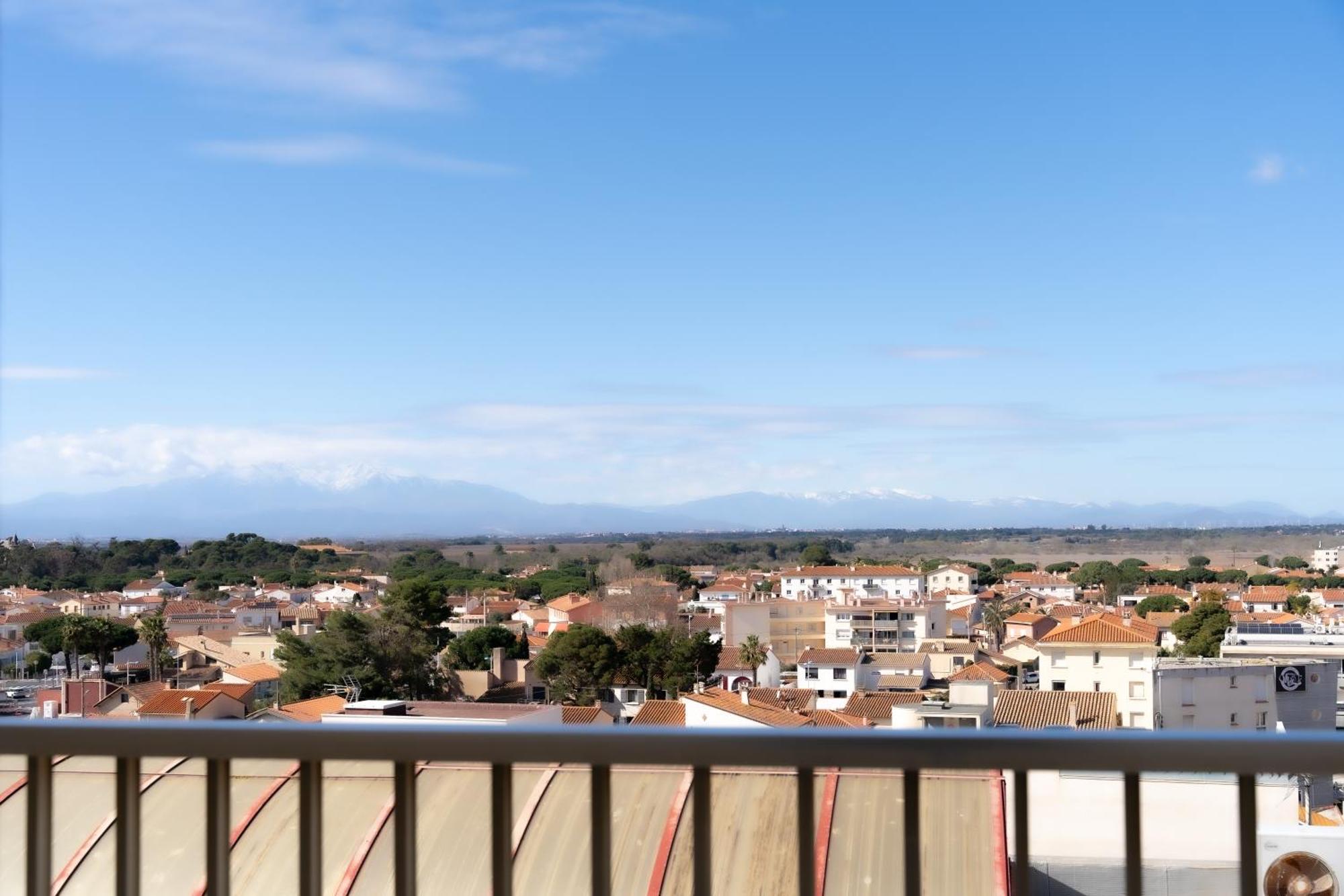 Maricel Aparthotel