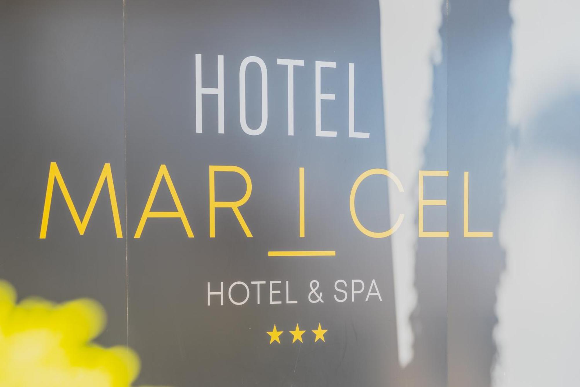 Maricel Aparthotel